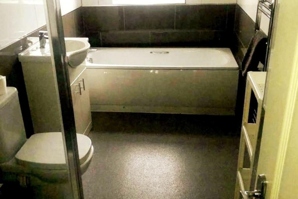 布里斯托Short Term Lets From £15 Per Person Per Night公寓 外观 照片